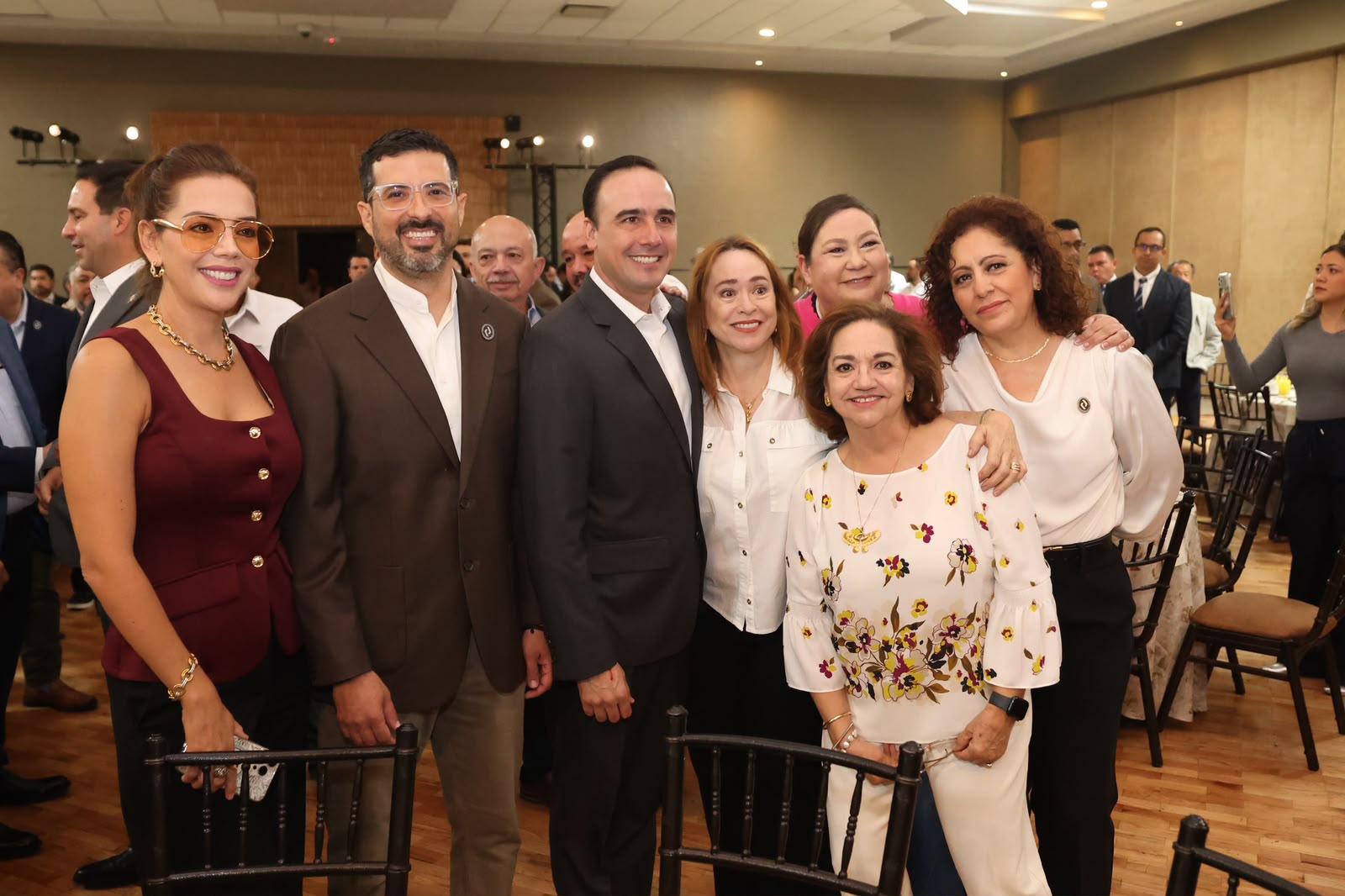 Fortalecen Manolo y notarios el mes del testamento
