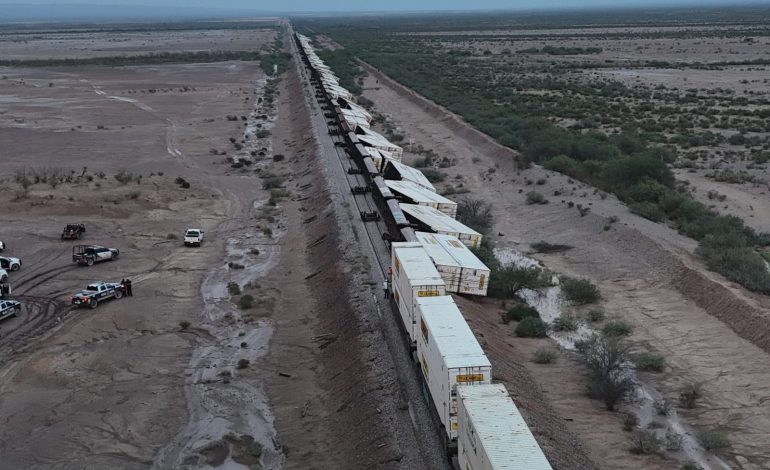 Descarrila tren con 118 vagones en General Cepeda