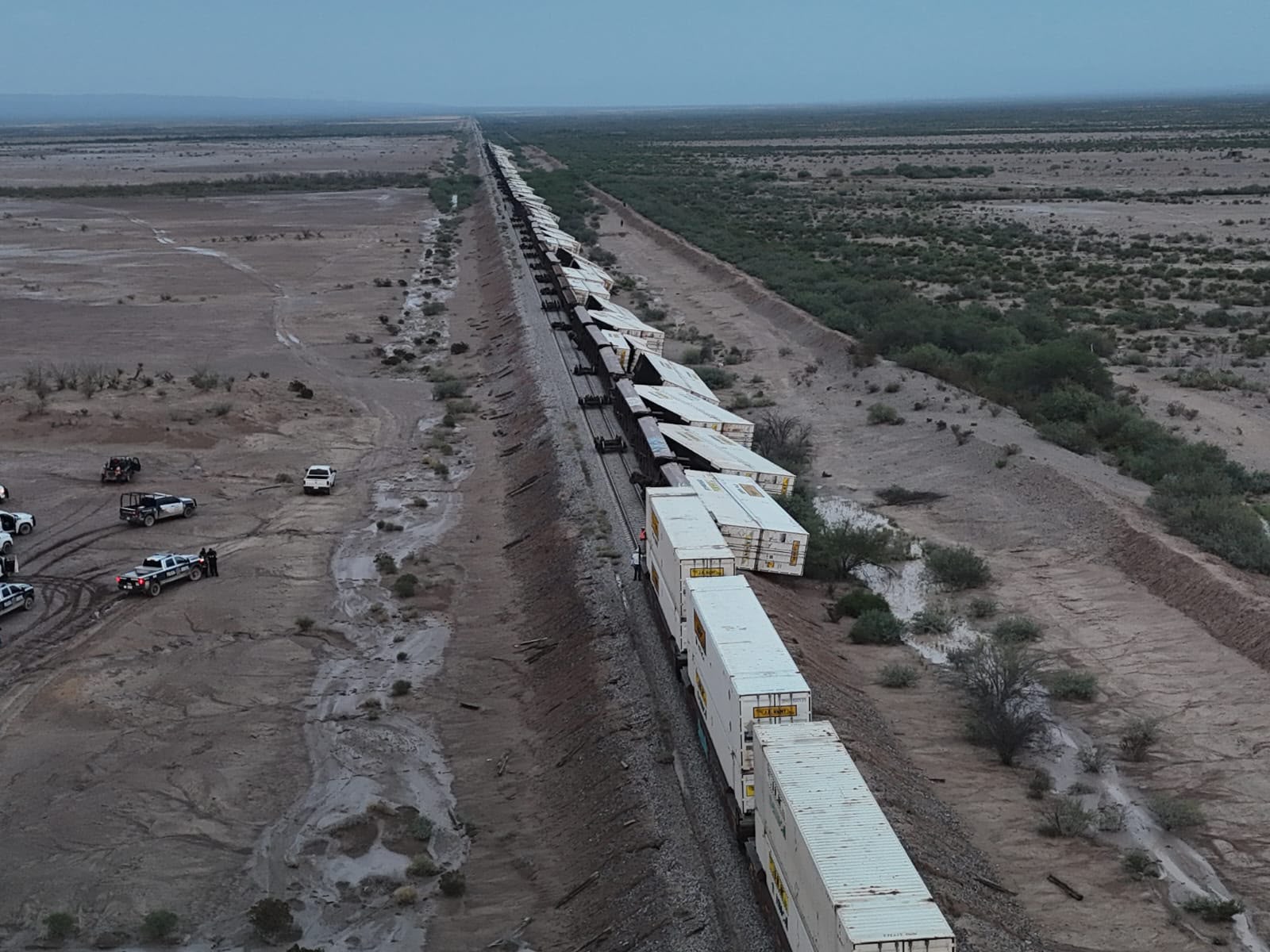Descarrila tren con 118 vagones en General Cepeda